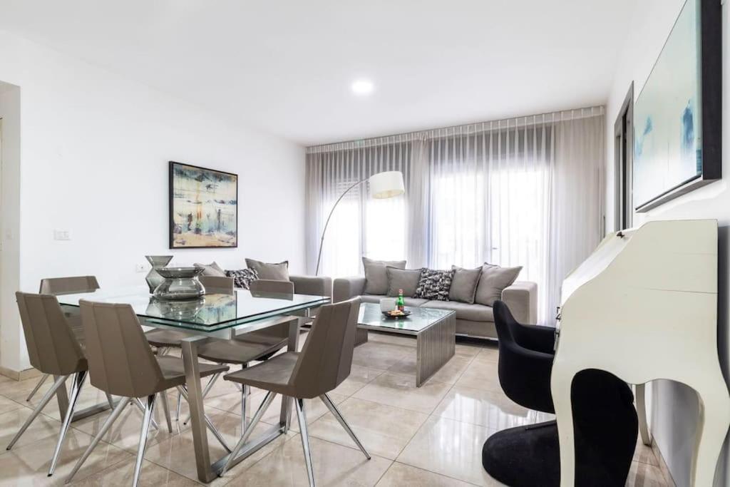 Luxury 3 Bedroom Apt, Harav Kook7 Jerusalén Exterior foto